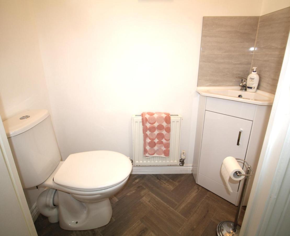 Ashington - 2 Bedroom House - Beautifully Decorated & Furnished - Large Garden المظهر الخارجي الصورة