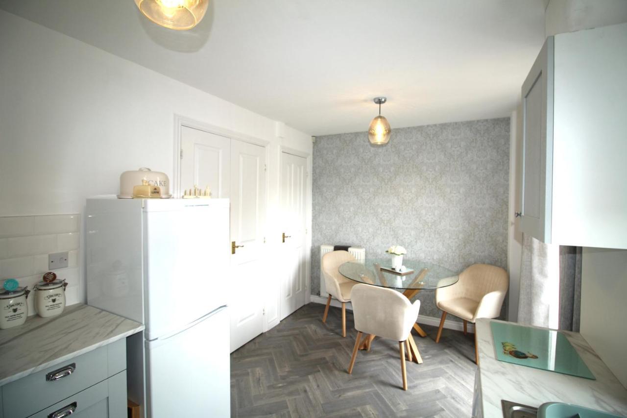 Ashington - 2 Bedroom House - Beautifully Decorated & Furnished - Large Garden المظهر الخارجي الصورة